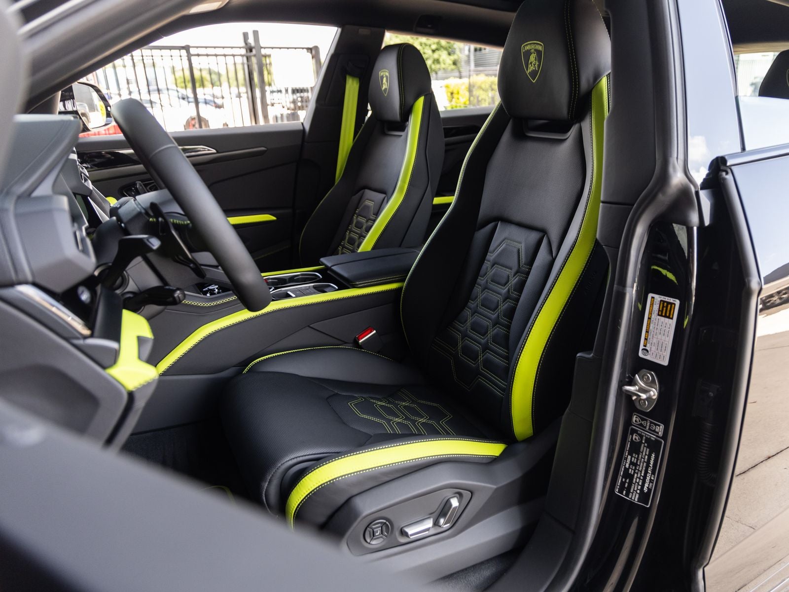 2026 Lamborghini Urus SE