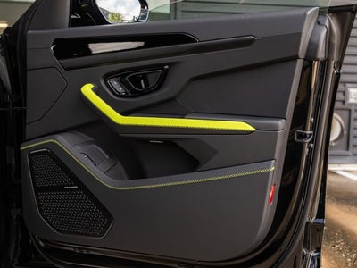 2026 Lamborghini Urus SE