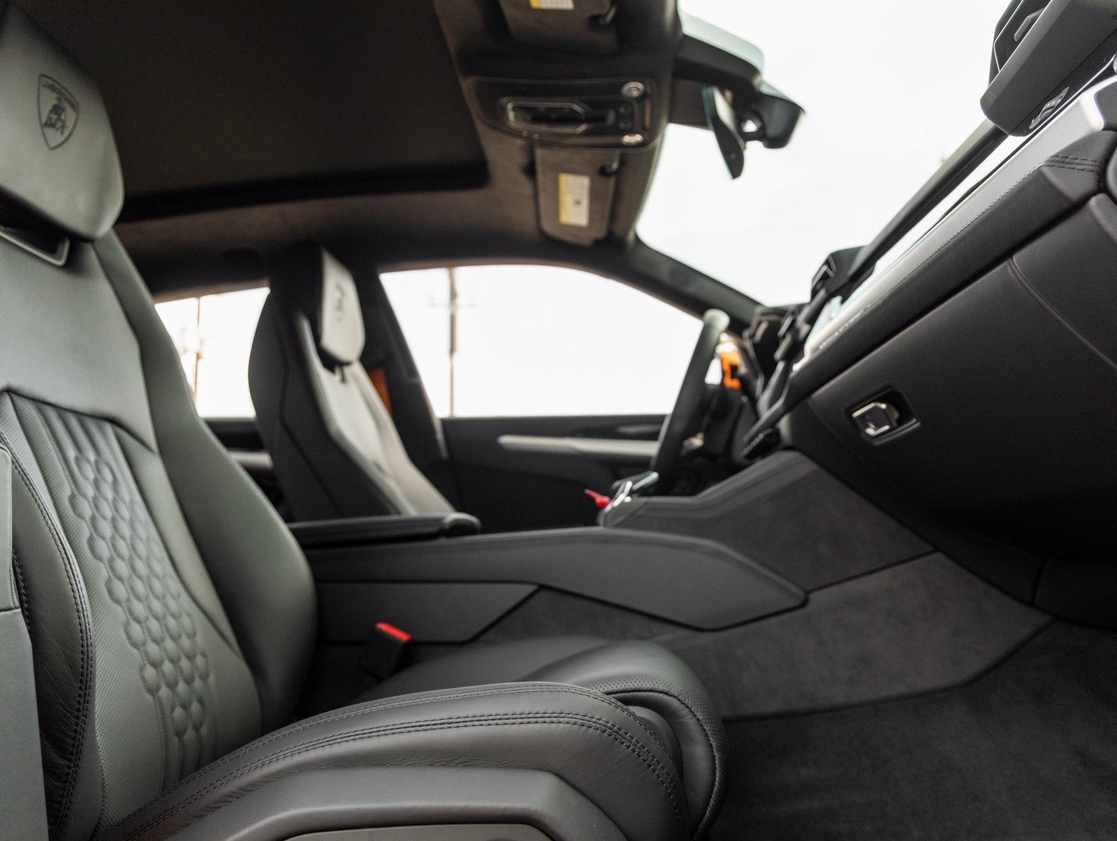 2025 Lamborghini Urus SE