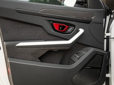 2025 Lamborghini Urus SE