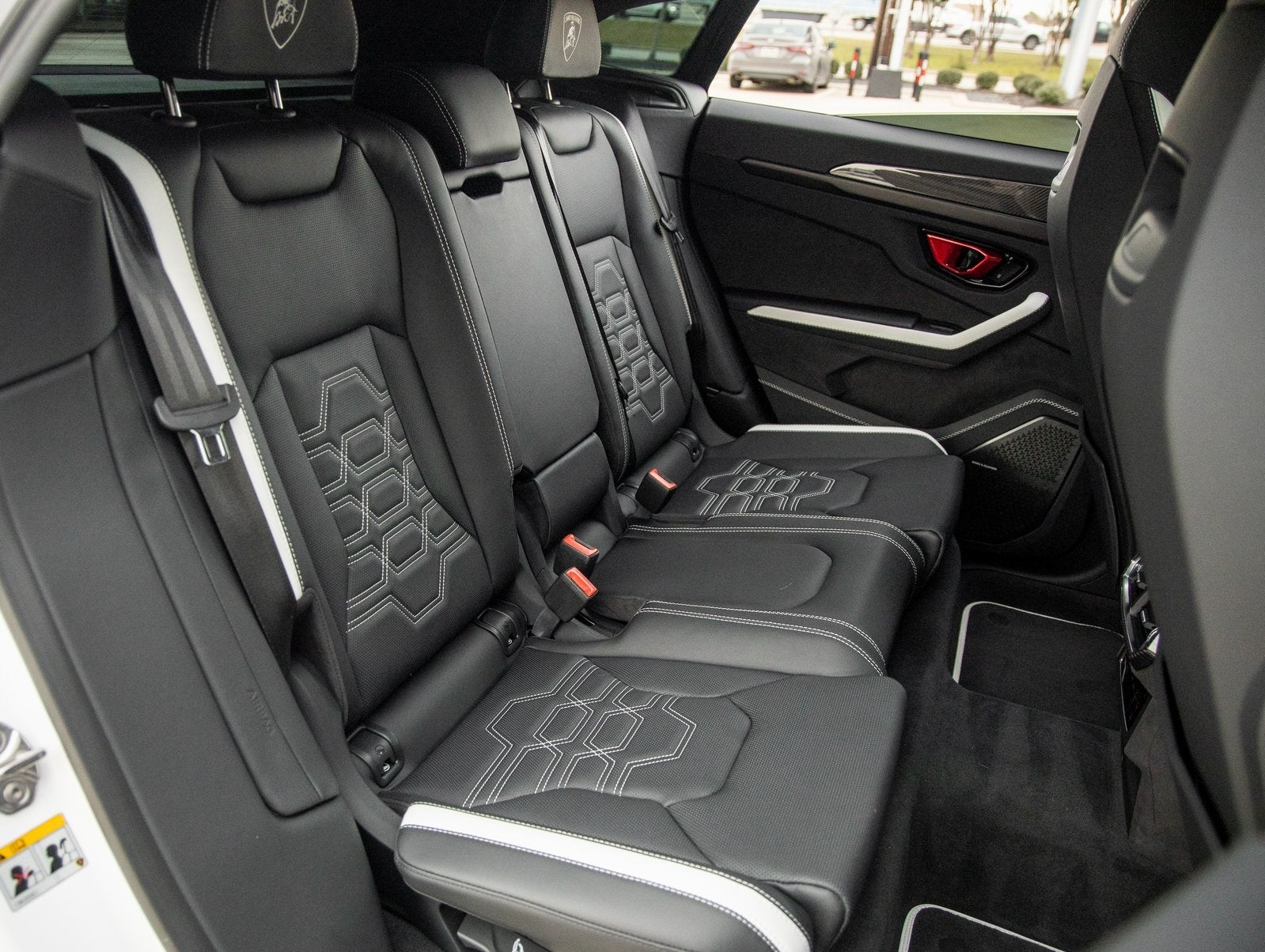 2025 Lamborghini Urus SE