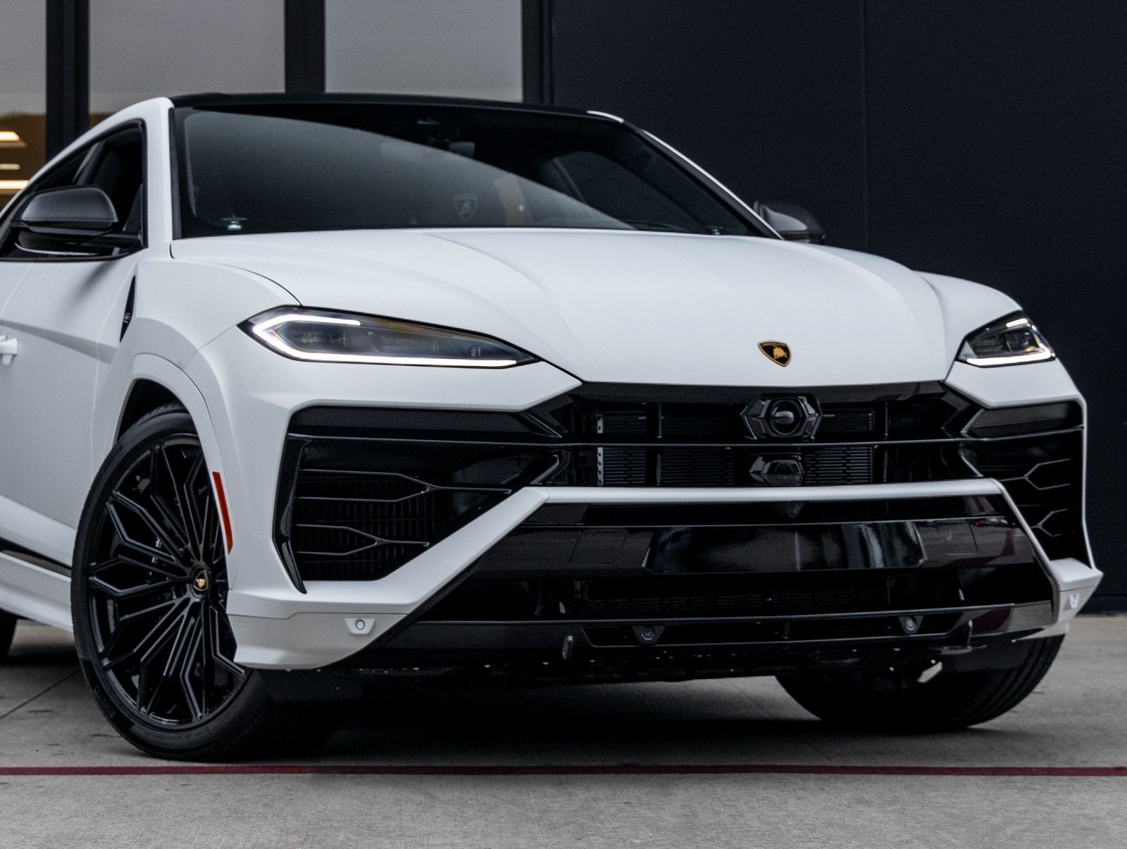 2025 Lamborghini Urus SE