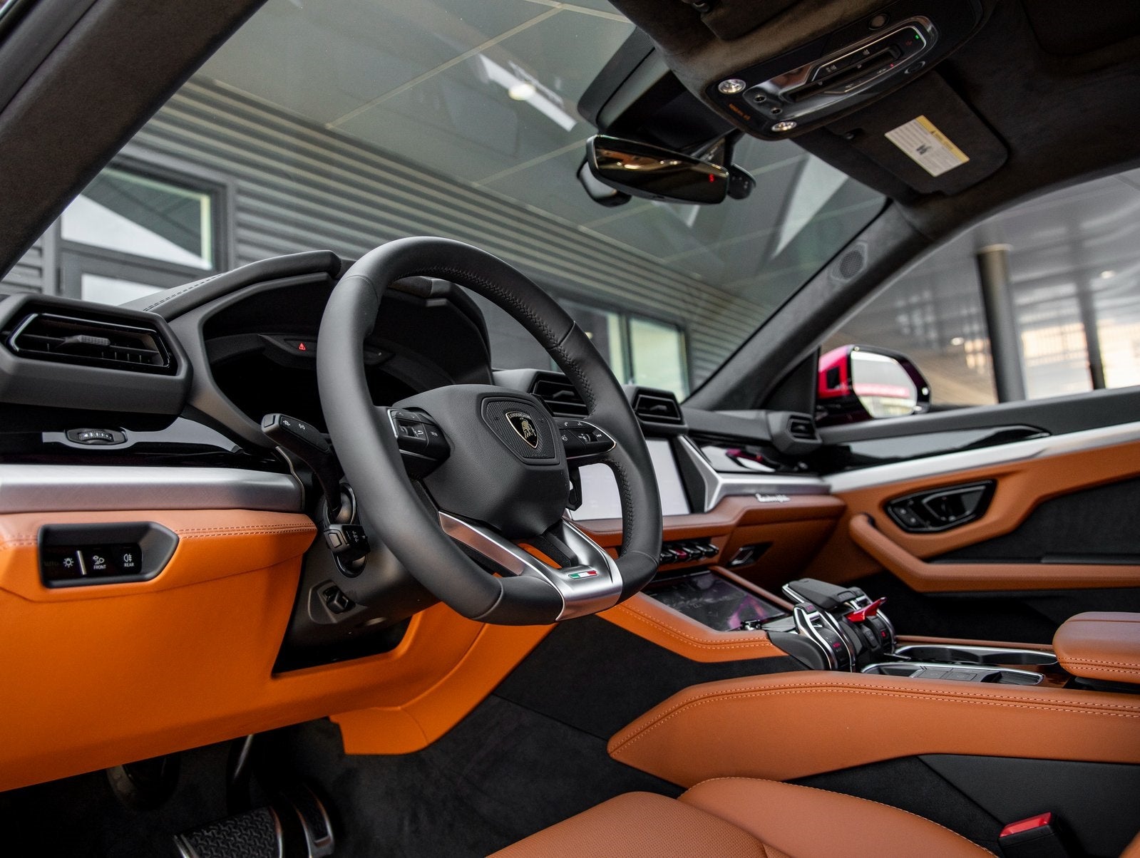 2026 Lamborghini Urus SE