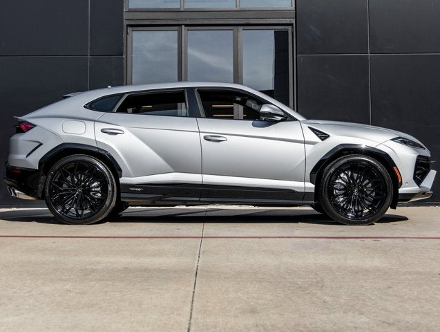 2026 Lamborghini Urus SE