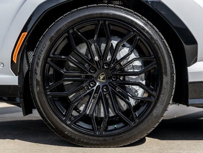 2026 Lamborghini Urus SE