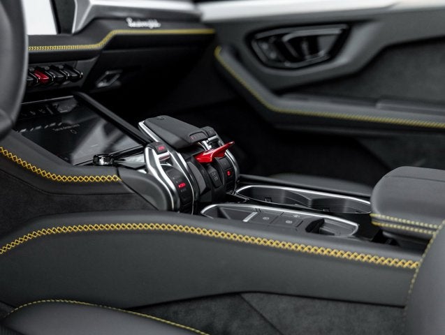 2026 Lamborghini Urus SE