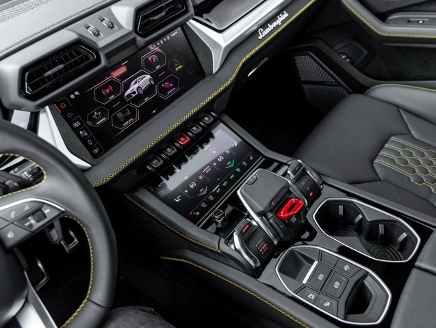 2026 Lamborghini Urus SE