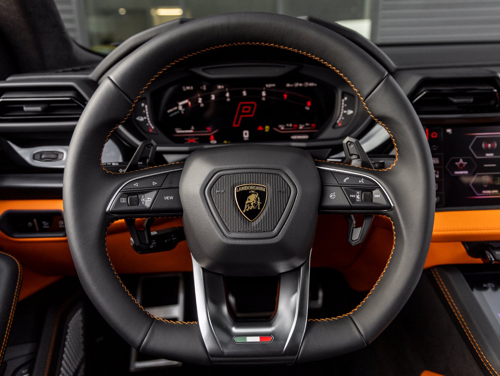 2026 Lamborghini Urus SE