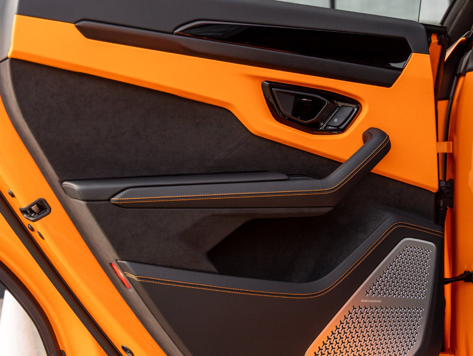 2026 Lamborghini Urus SE