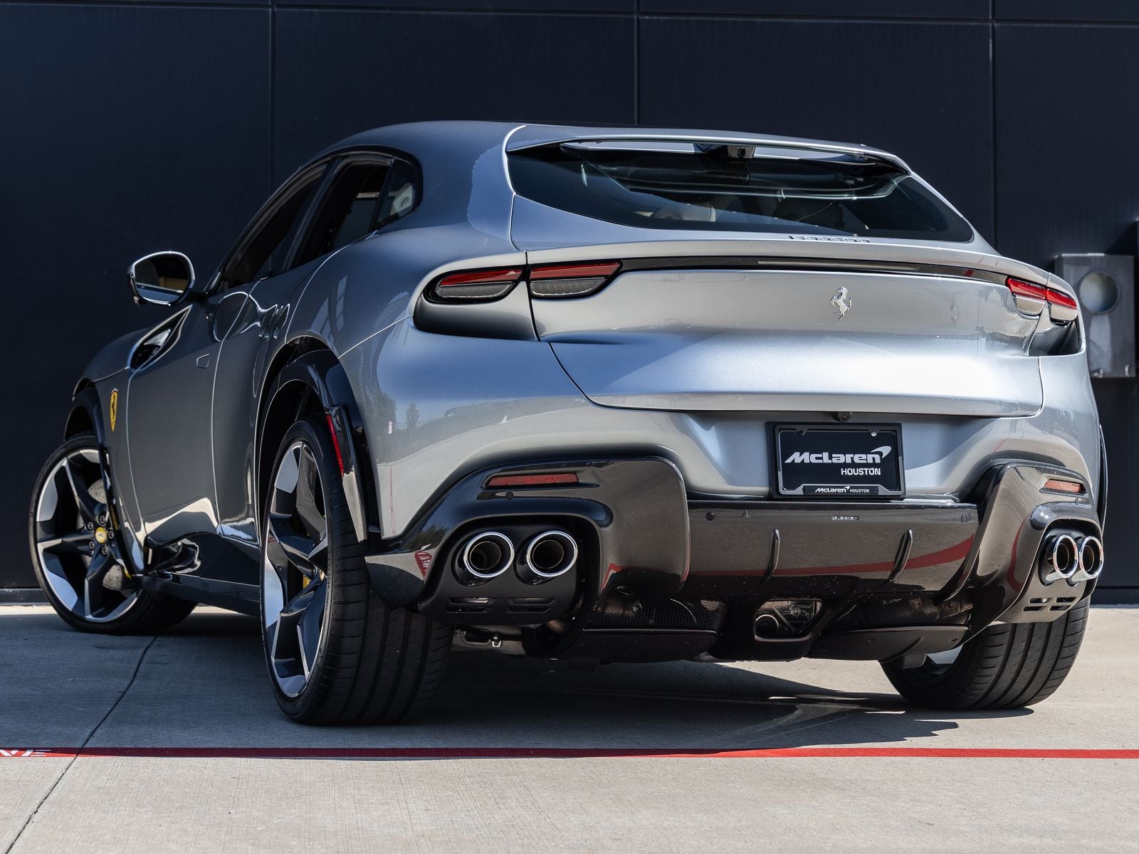 2025 Ferrari Purosangue Base