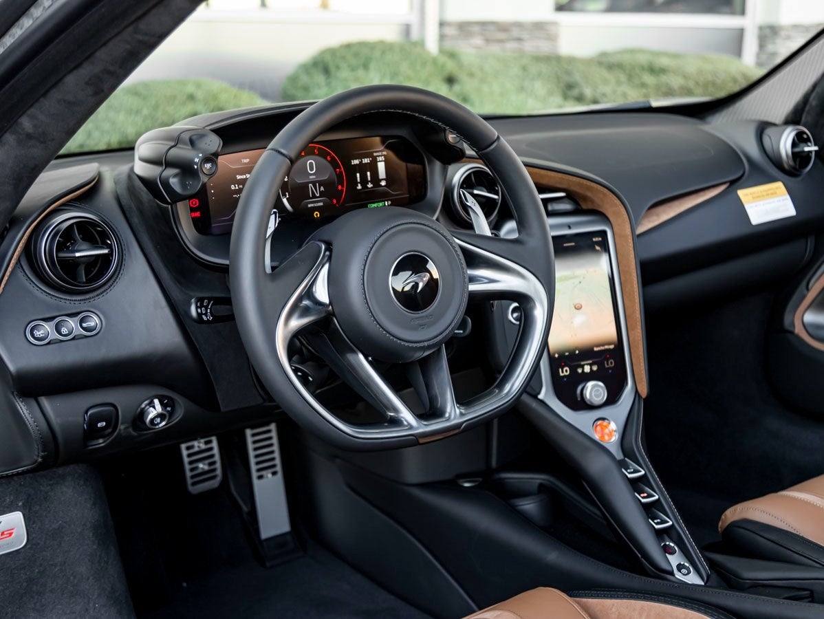 2026 McLaren 750S Base