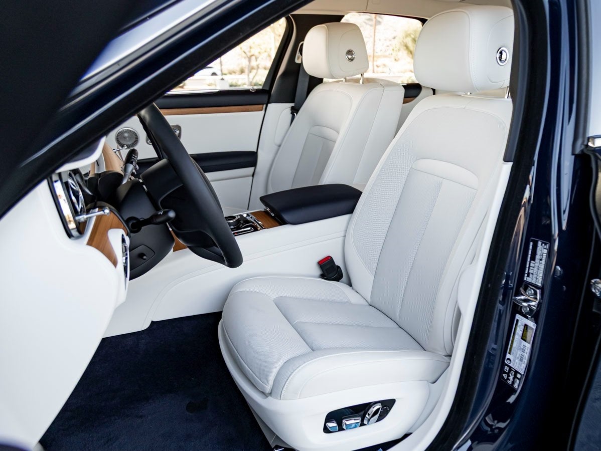 2025 Rolls-Royce Ghost 