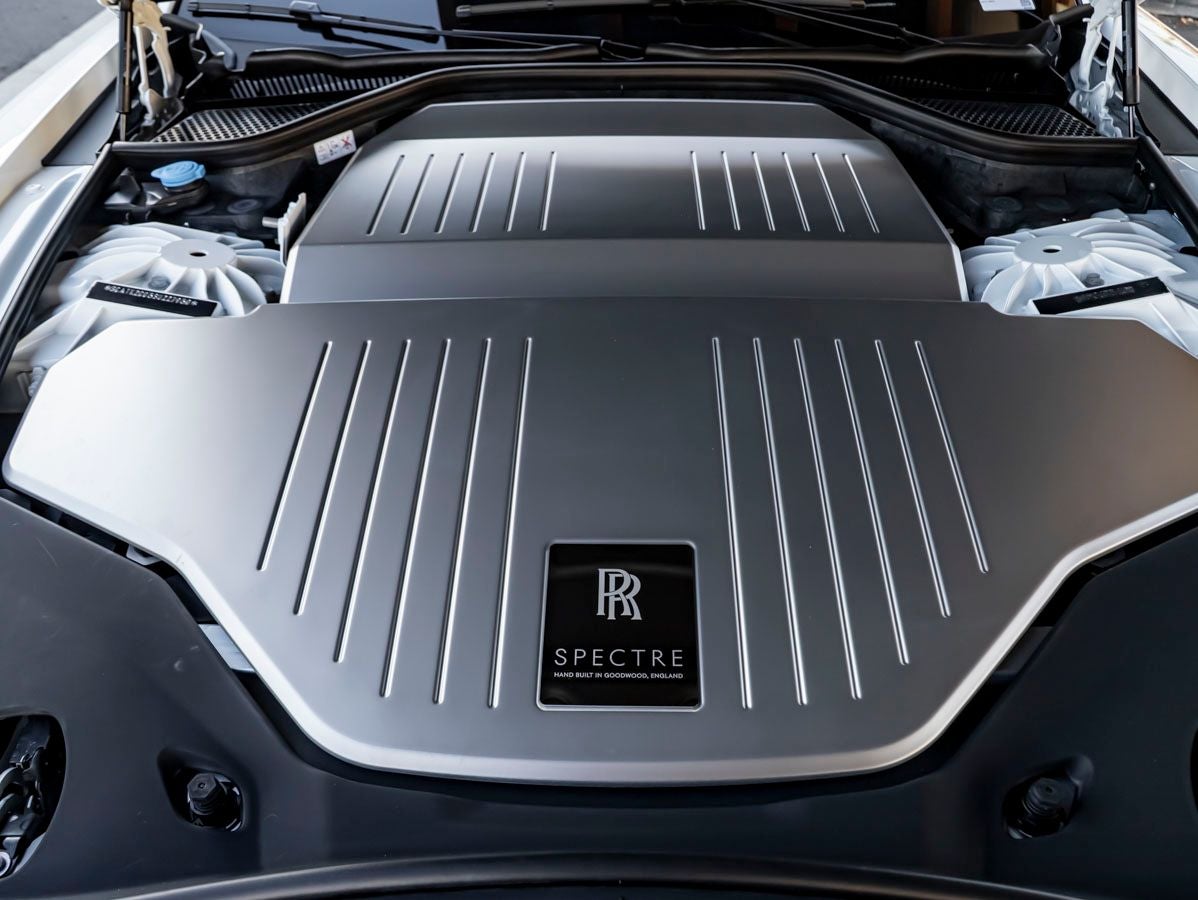2025 Rolls-Royce Spectre 
