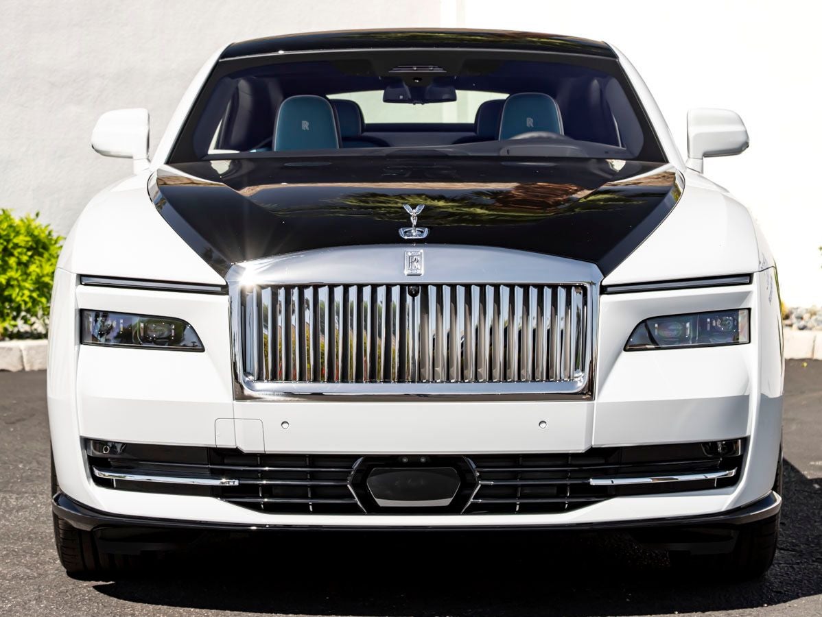 2025 Rolls-Royce Spectre 