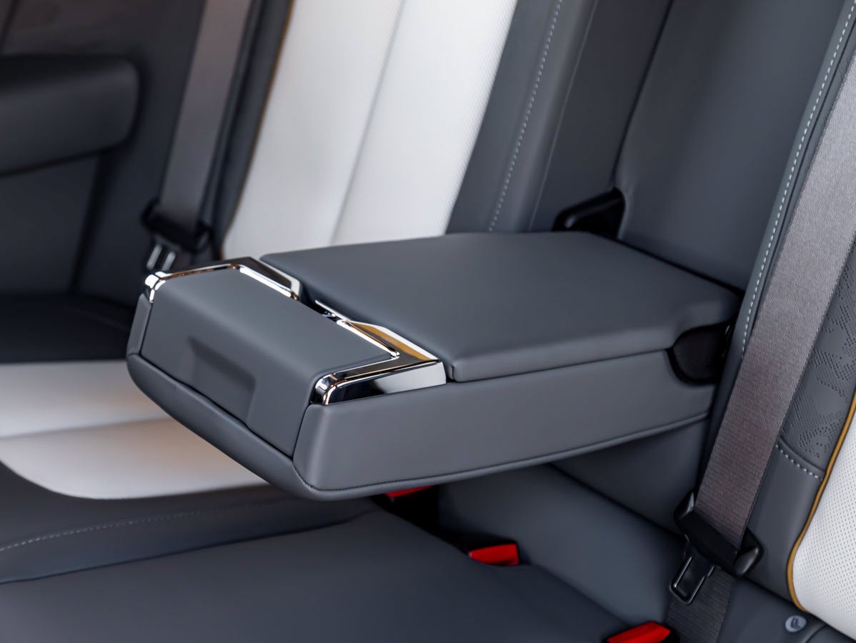 2027 Rolls-Royce Cullinan 