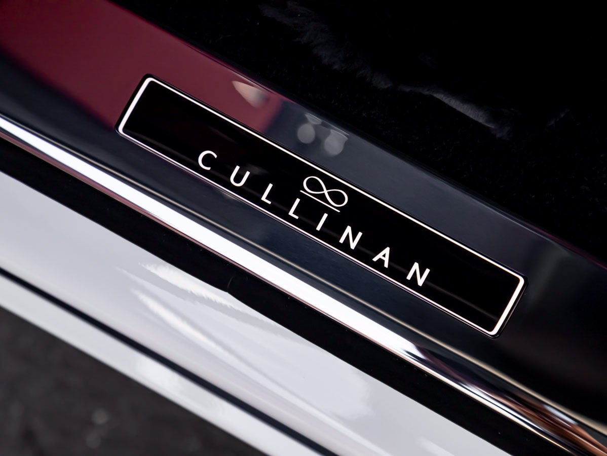 2027 Rolls-Royce Black Badge Cullinan