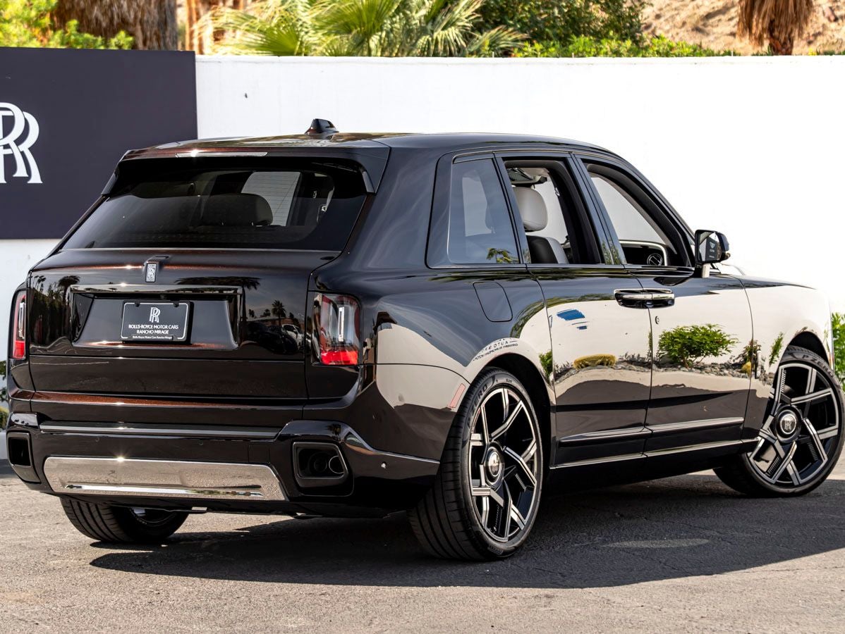 2026 Rolls-Royce Black Badge Cullinan