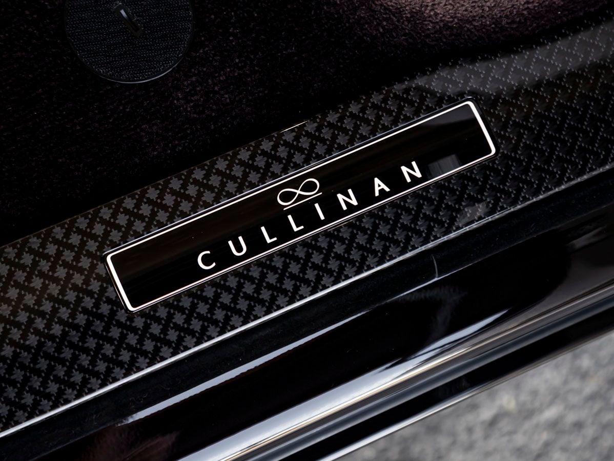 2026 Rolls-Royce Black Badge Cullinan