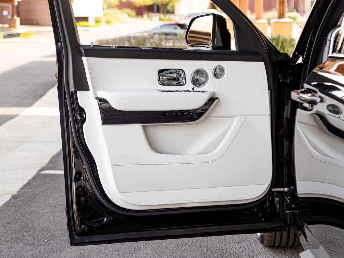 2026 Rolls-Royce Black Badge Cullinan