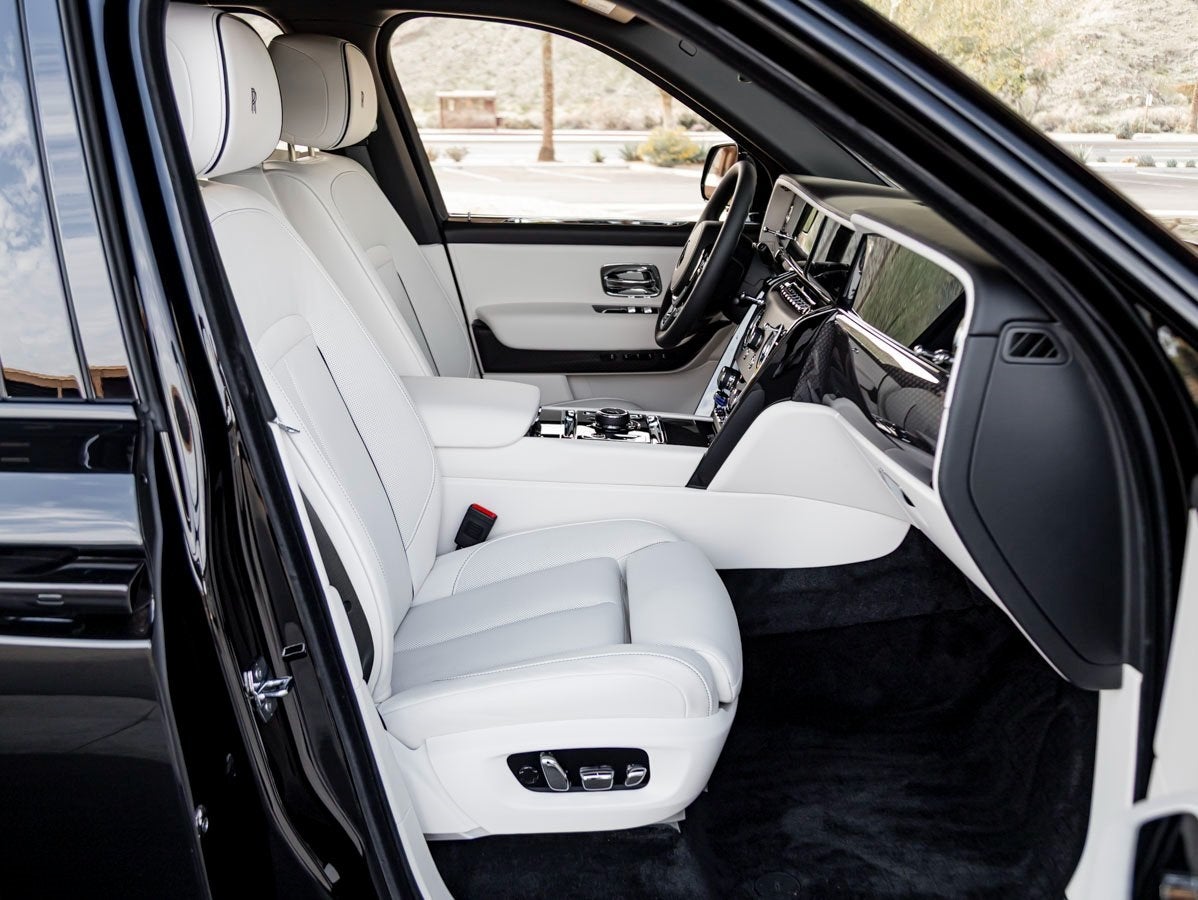 2026 Rolls-Royce Black Badge Cullinan