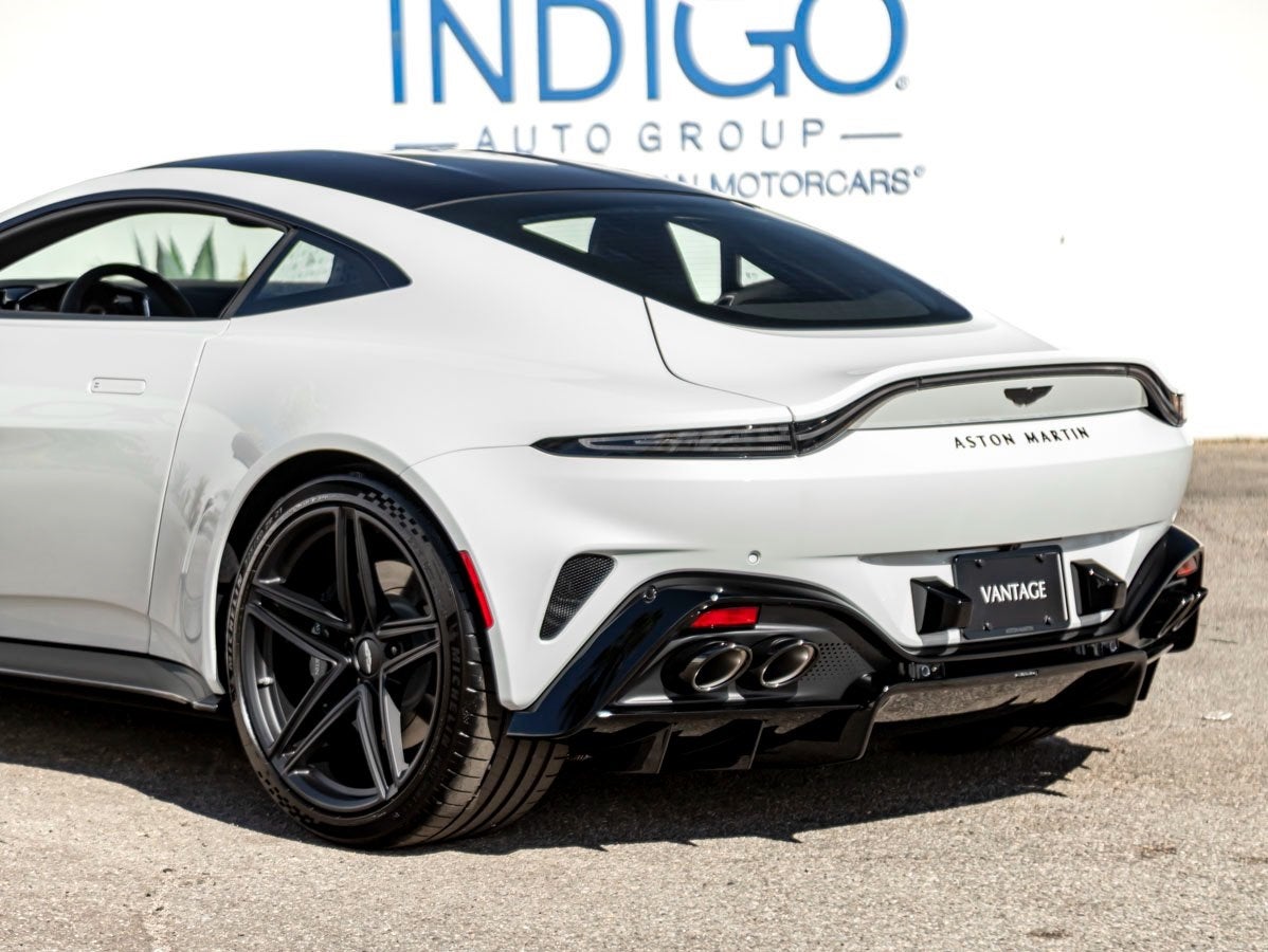 2026 Aston Martin Vantage Base