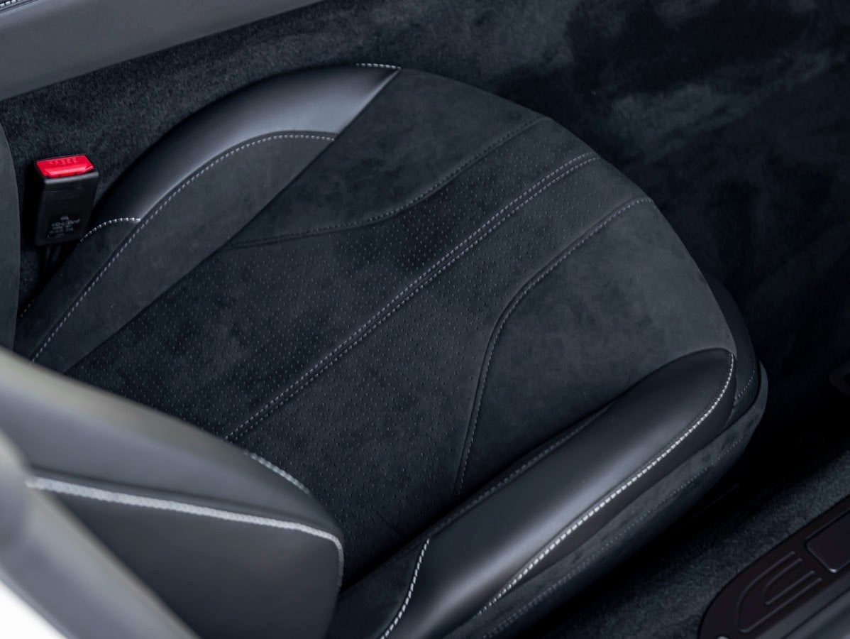 2026 Aston Martin Vantage Base