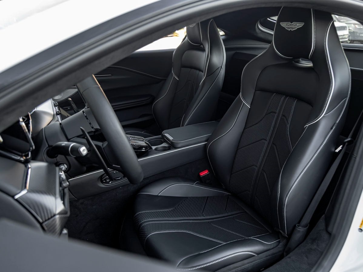 2026 Aston Martin Vantage Base