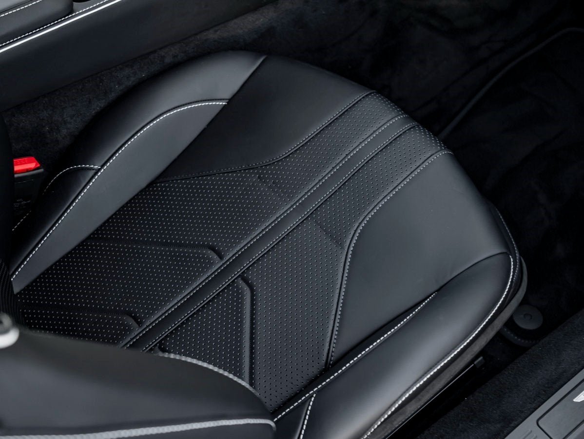 2026 Aston Martin Vantage Base