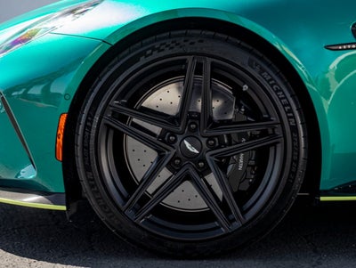 2025 Aston Martin Vantage Base