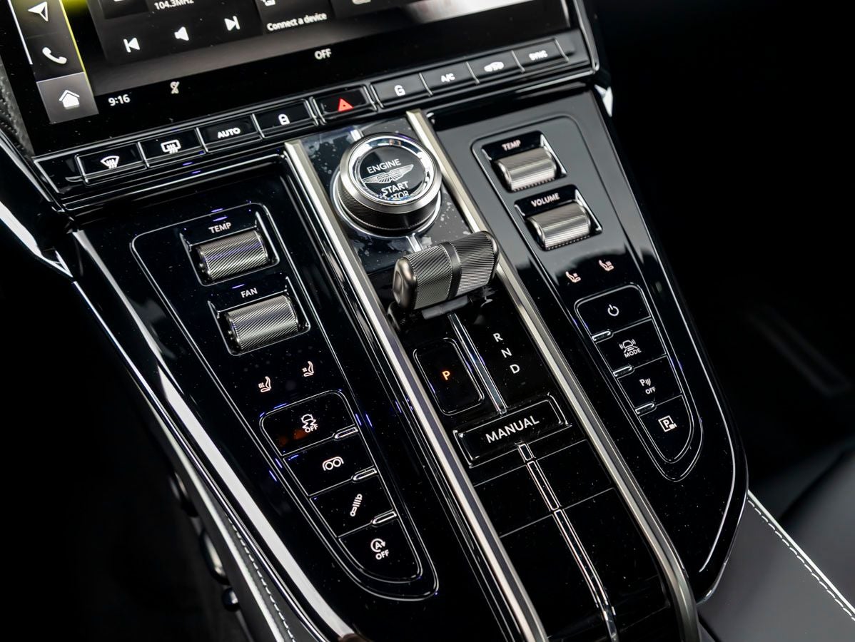 2026 Aston Martin Vantage Base