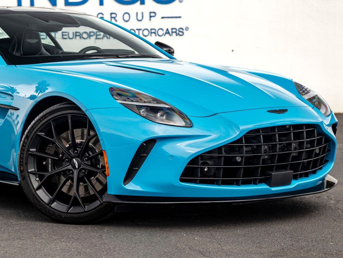 2026 Aston Martin Vantage Base