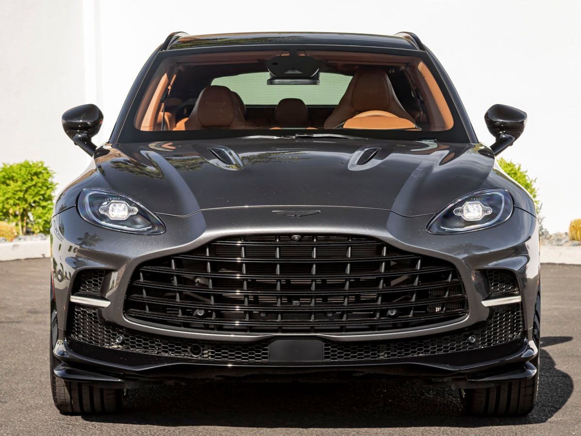 2026 Aston Martin DBX 707