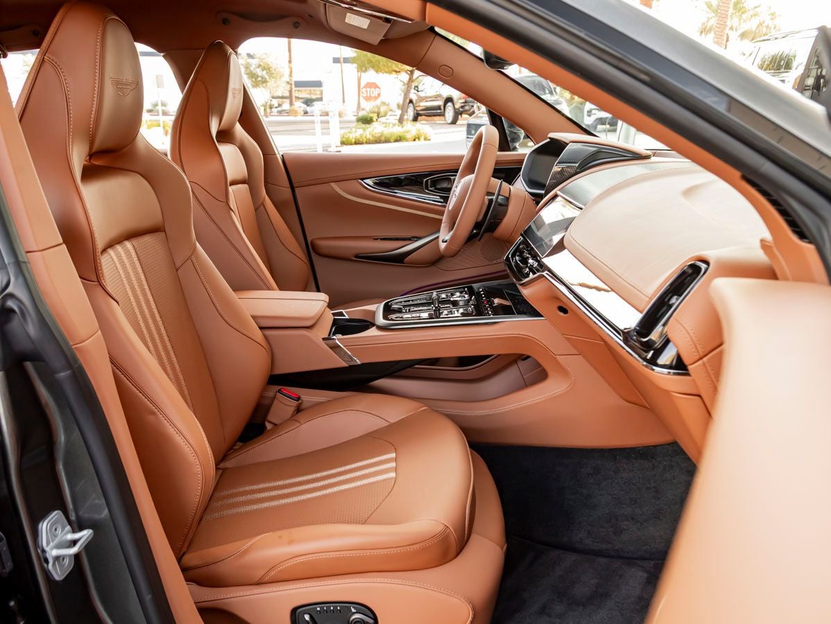 2026 Aston Martin DBX 707