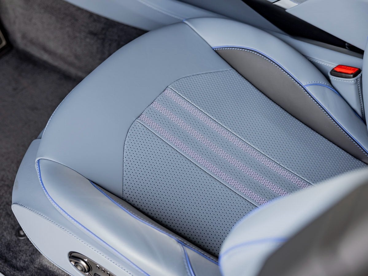 2025 Aston Martin DBX 707