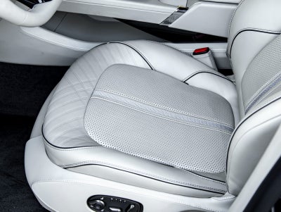 2025 Aston Martin DBX 707