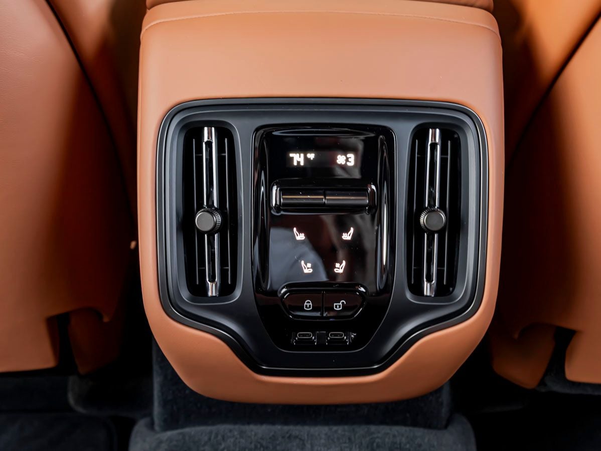 2026 Aston Martin DBX S