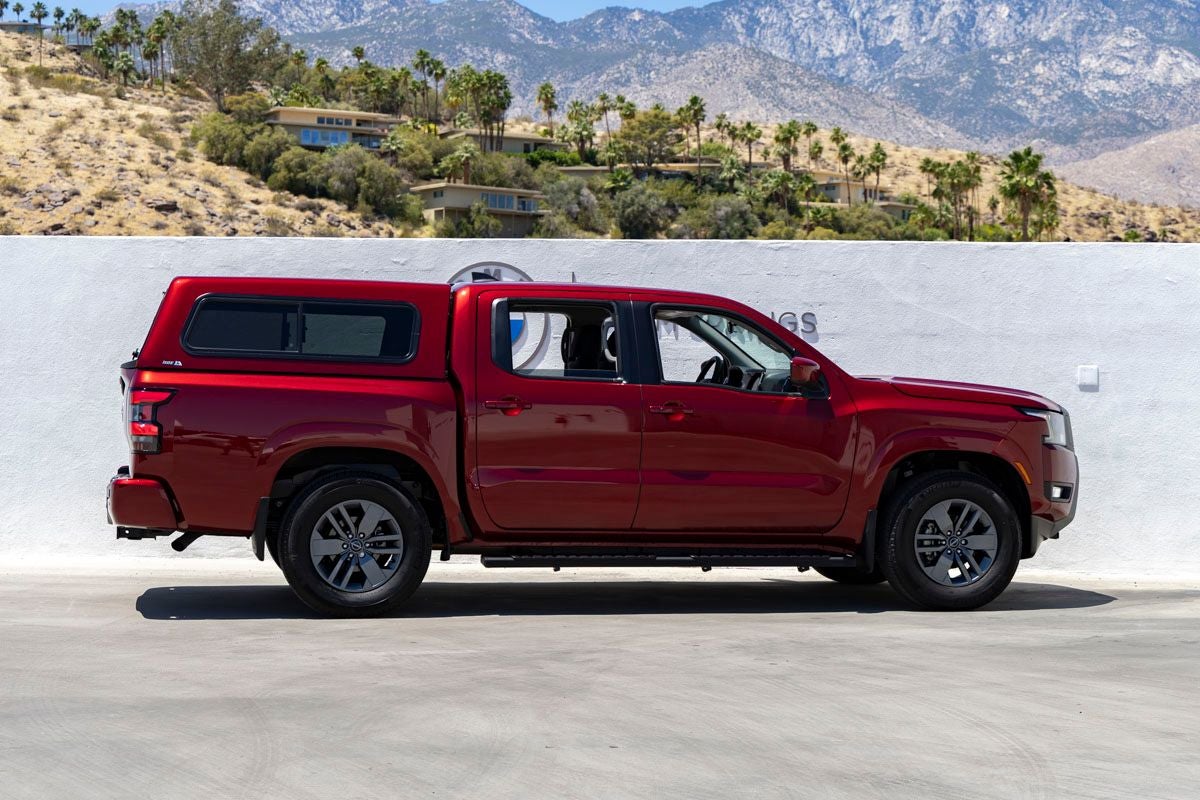 2025 Nissan Frontier SV