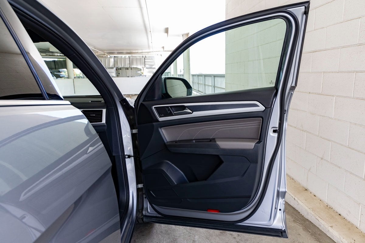 2022 Volkswagen Atlas Cross Sport 3.6L V6 SEL Premium R-Line