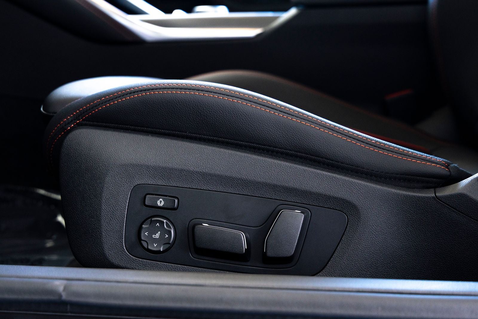 2026 BMW 230i 230i
