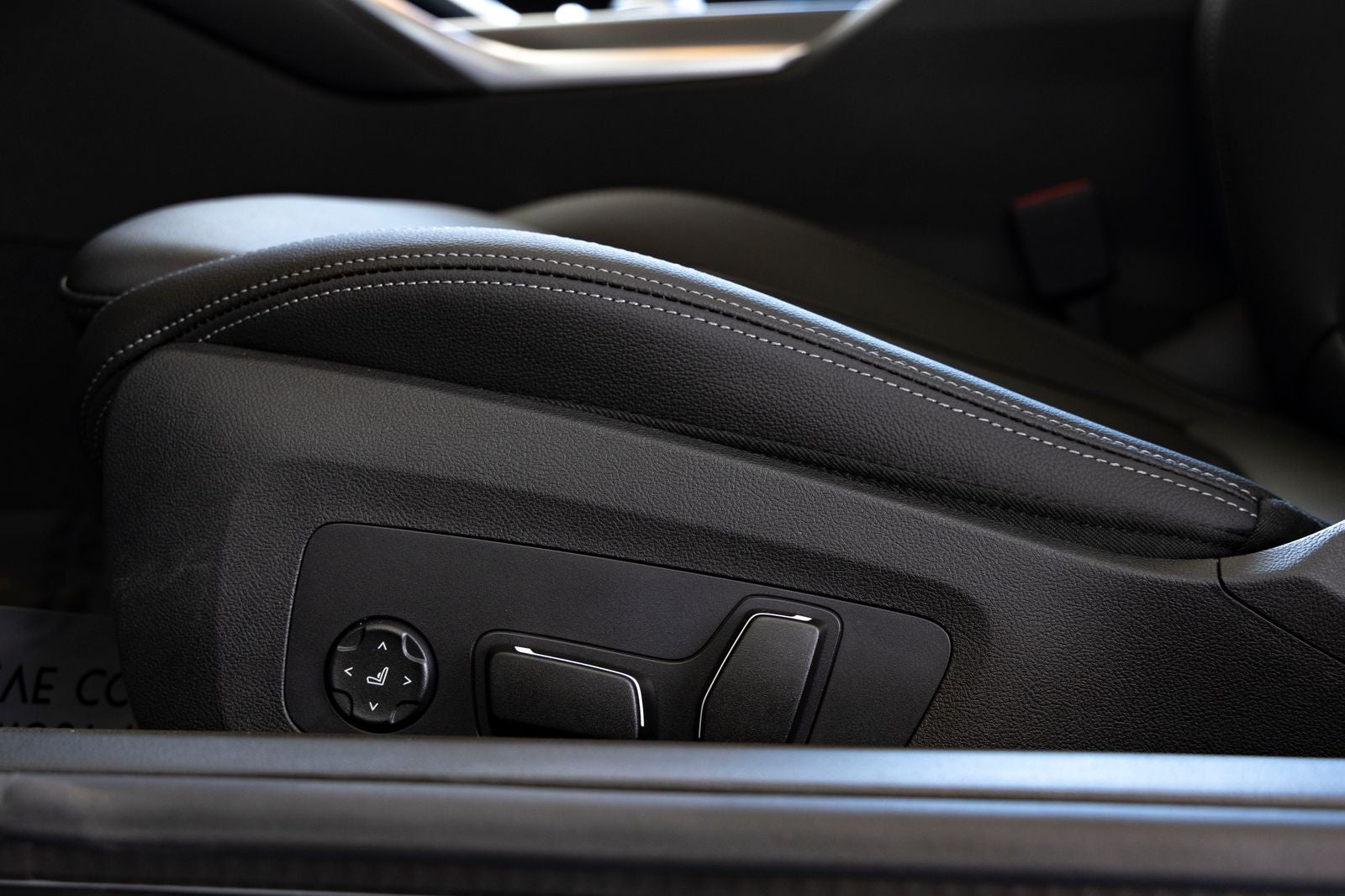 2026 BMW 230i 230i