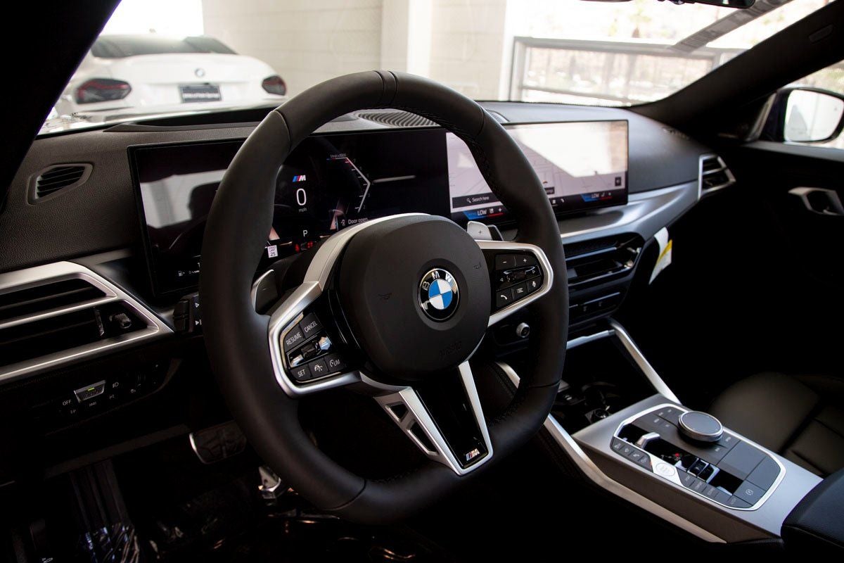 2025 BMW 230i 230i