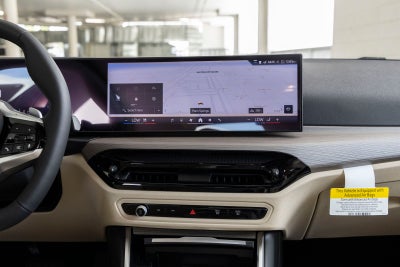 2026 BMW 330i 330i