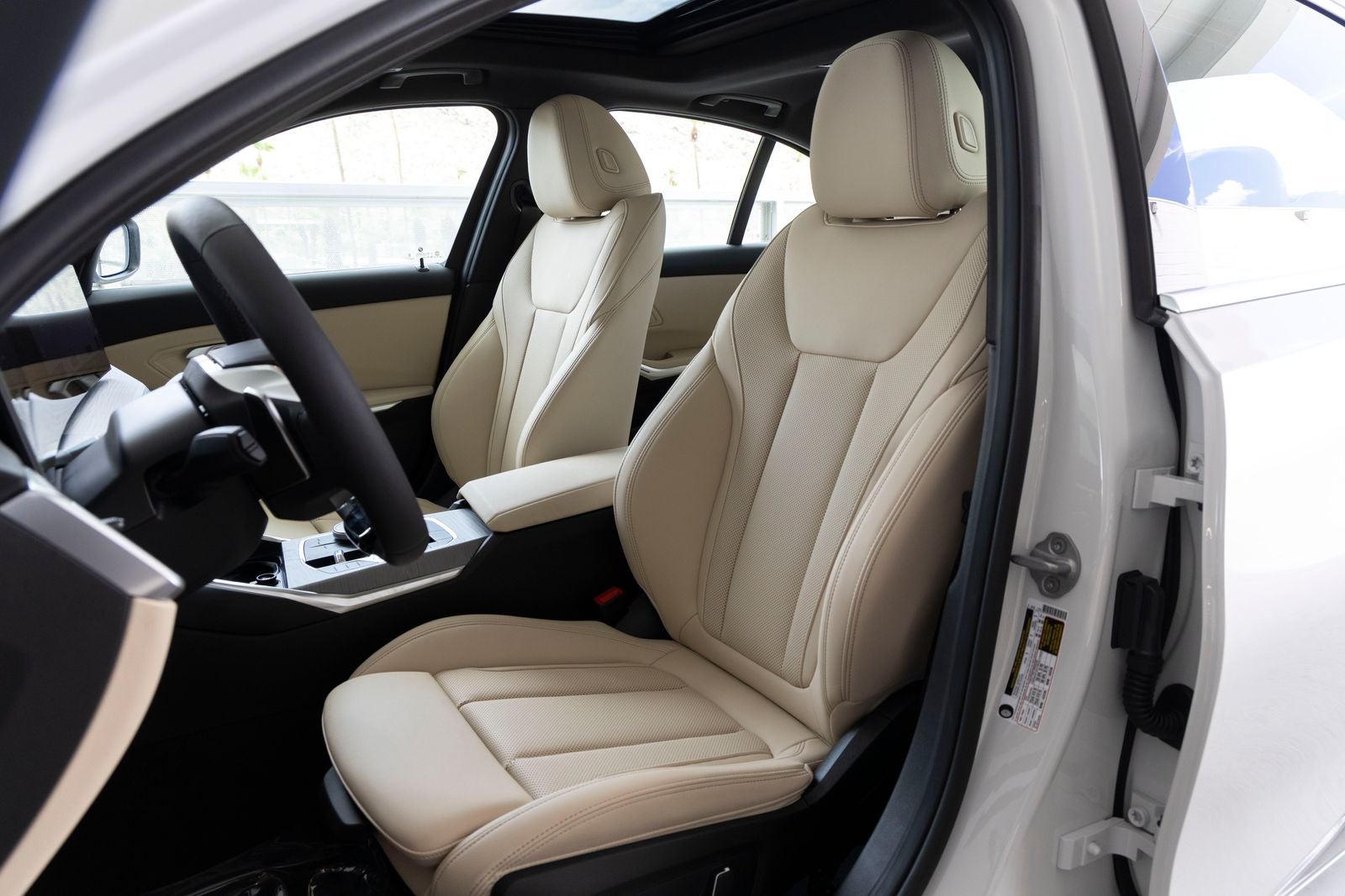 2026 BMW 330i 330i