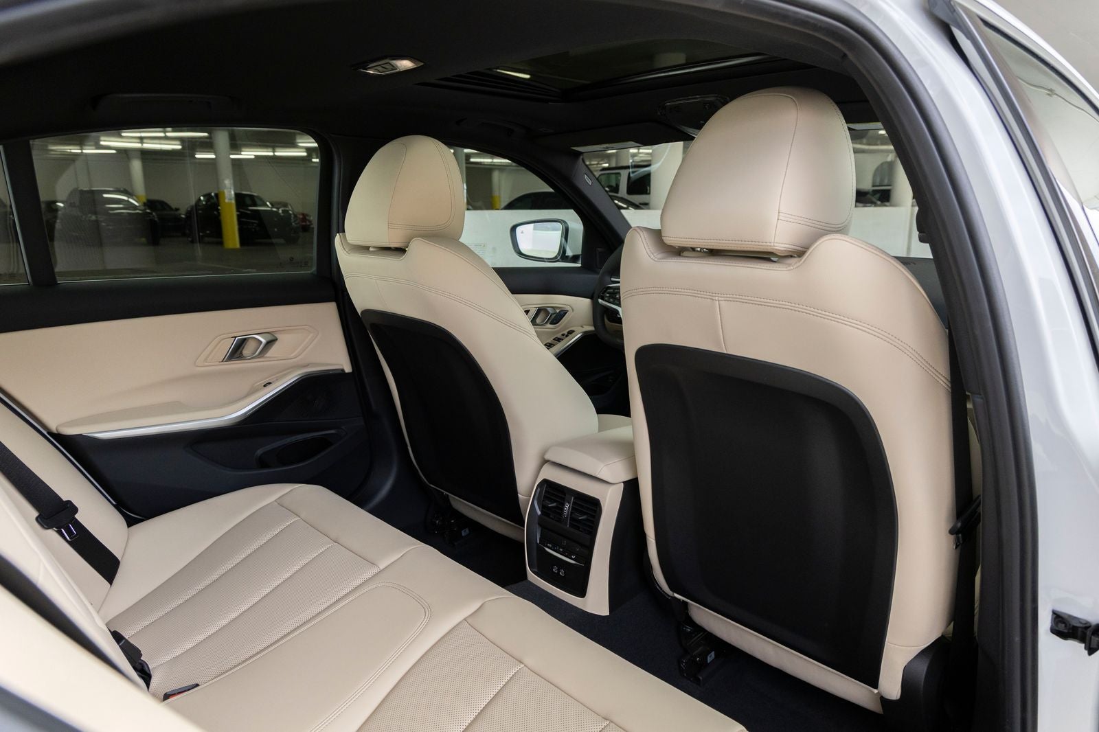 2026 BMW 330i 330i