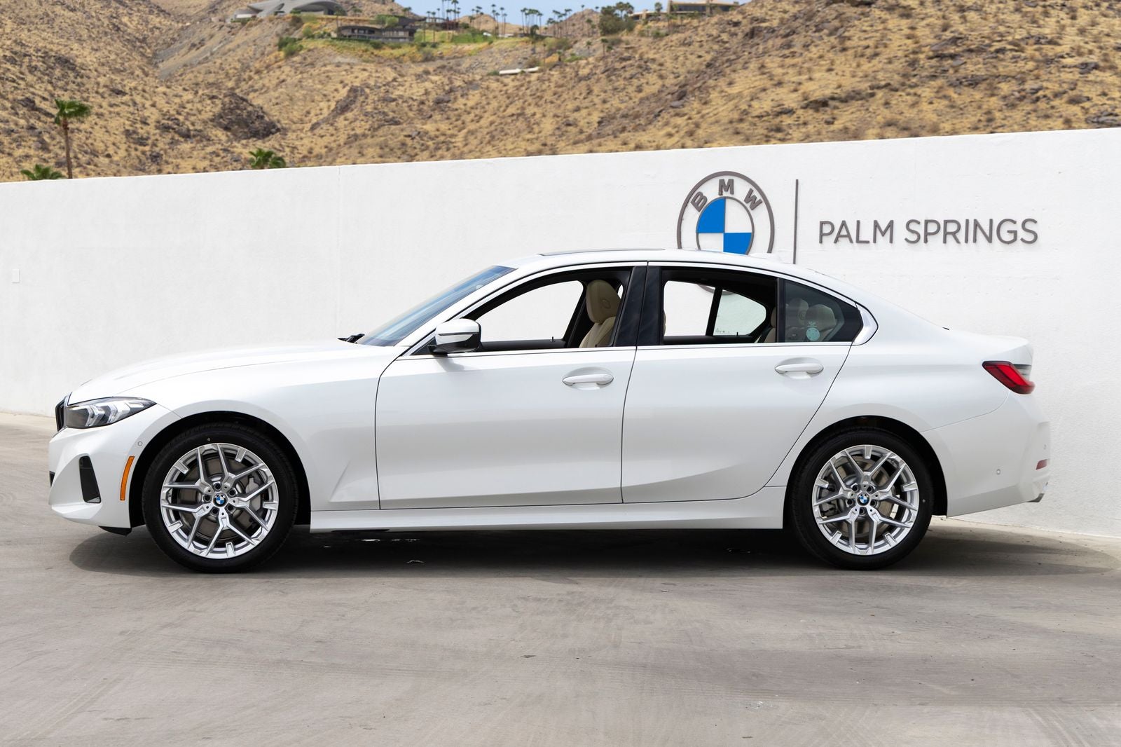 2026 BMW 330i 330i