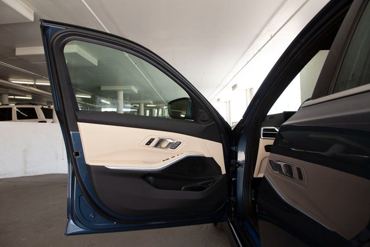 2026 BMW 330i 330i