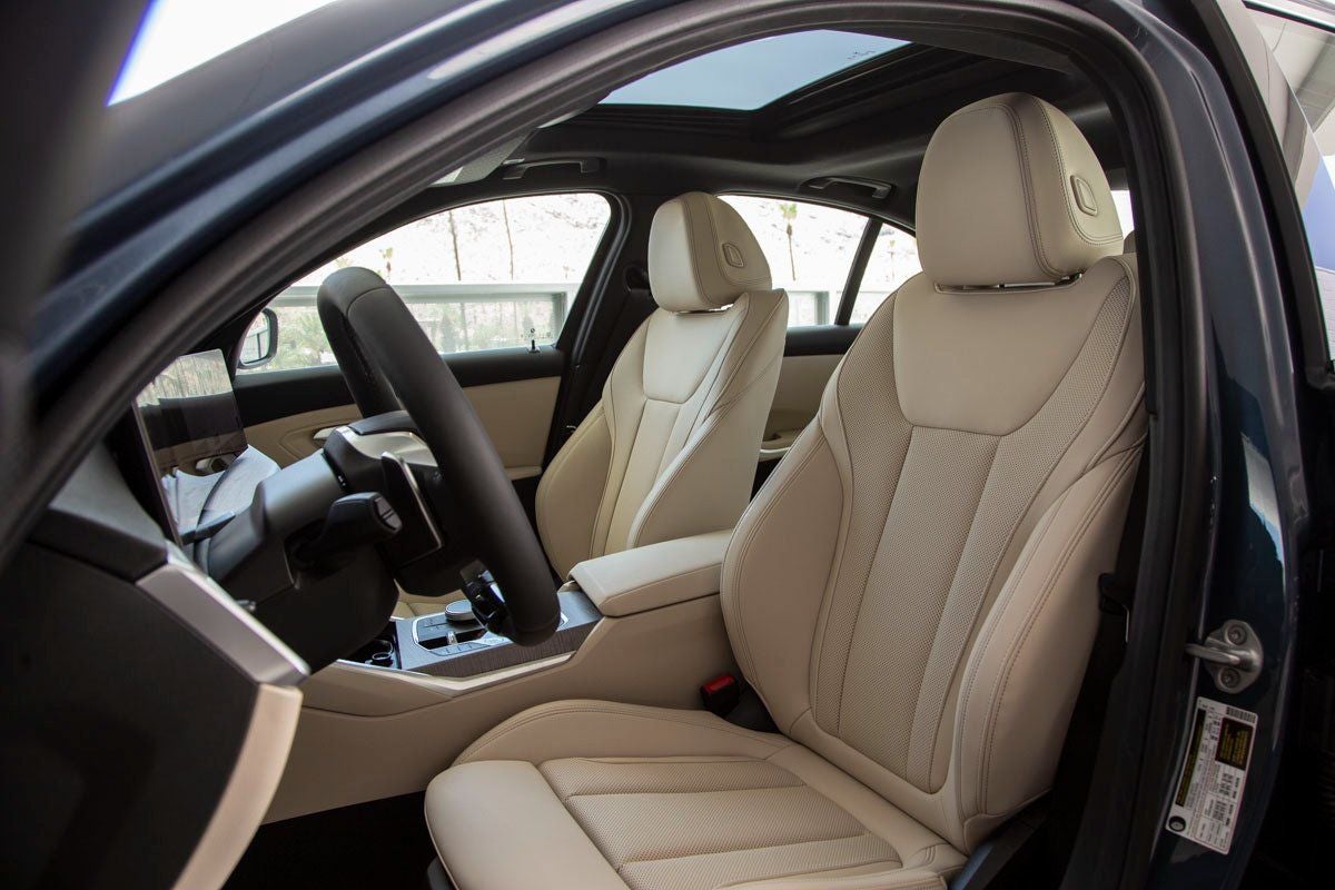 2026 BMW 330i 330i
