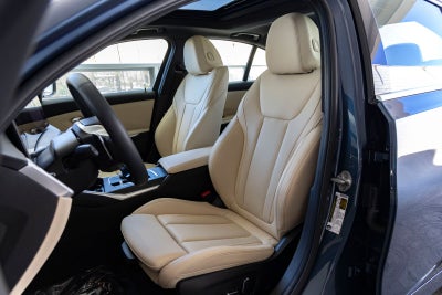 2026 BMW 330i 330i
