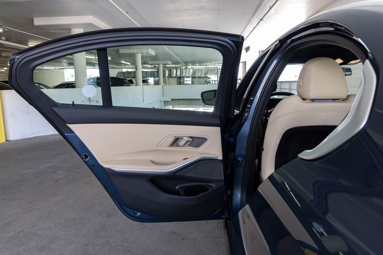 2026 BMW 330i 330i