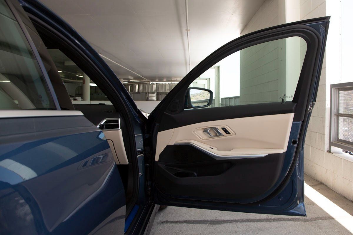 2026 BMW 330i 330i